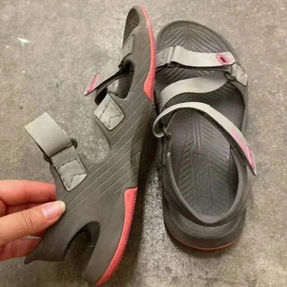 Teva sandals - Picture 5 of 8